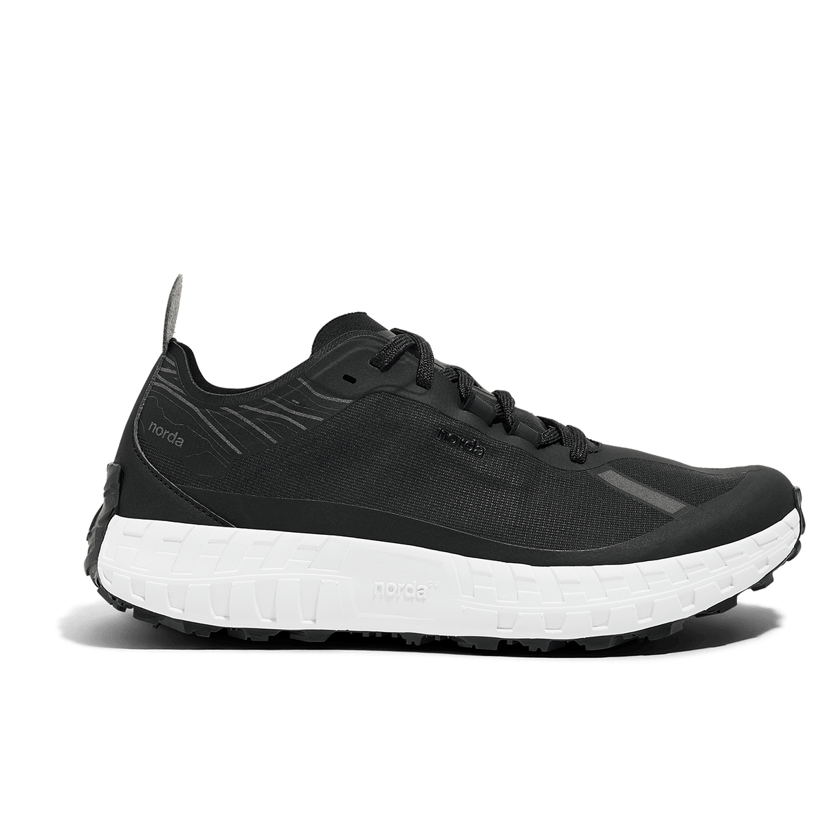 norda 001A — Black trail shoe — product view 1