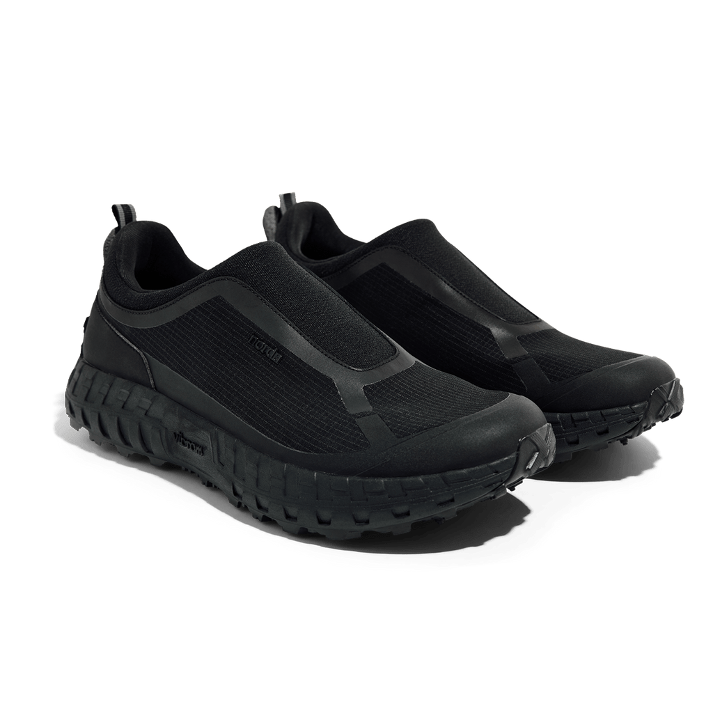 norda 003 — Pitch Black trail shoe — product view 5