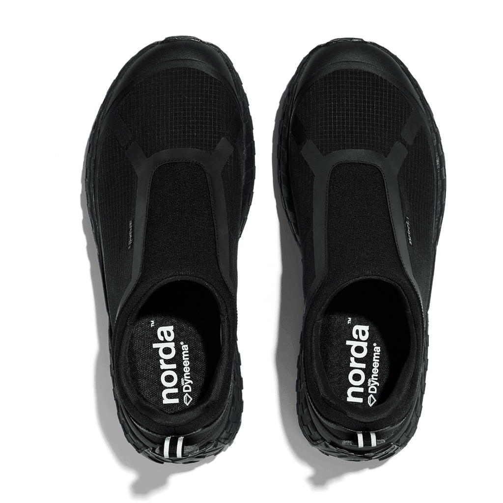 norda 003 — Pitch Black trail shoe — product view 3