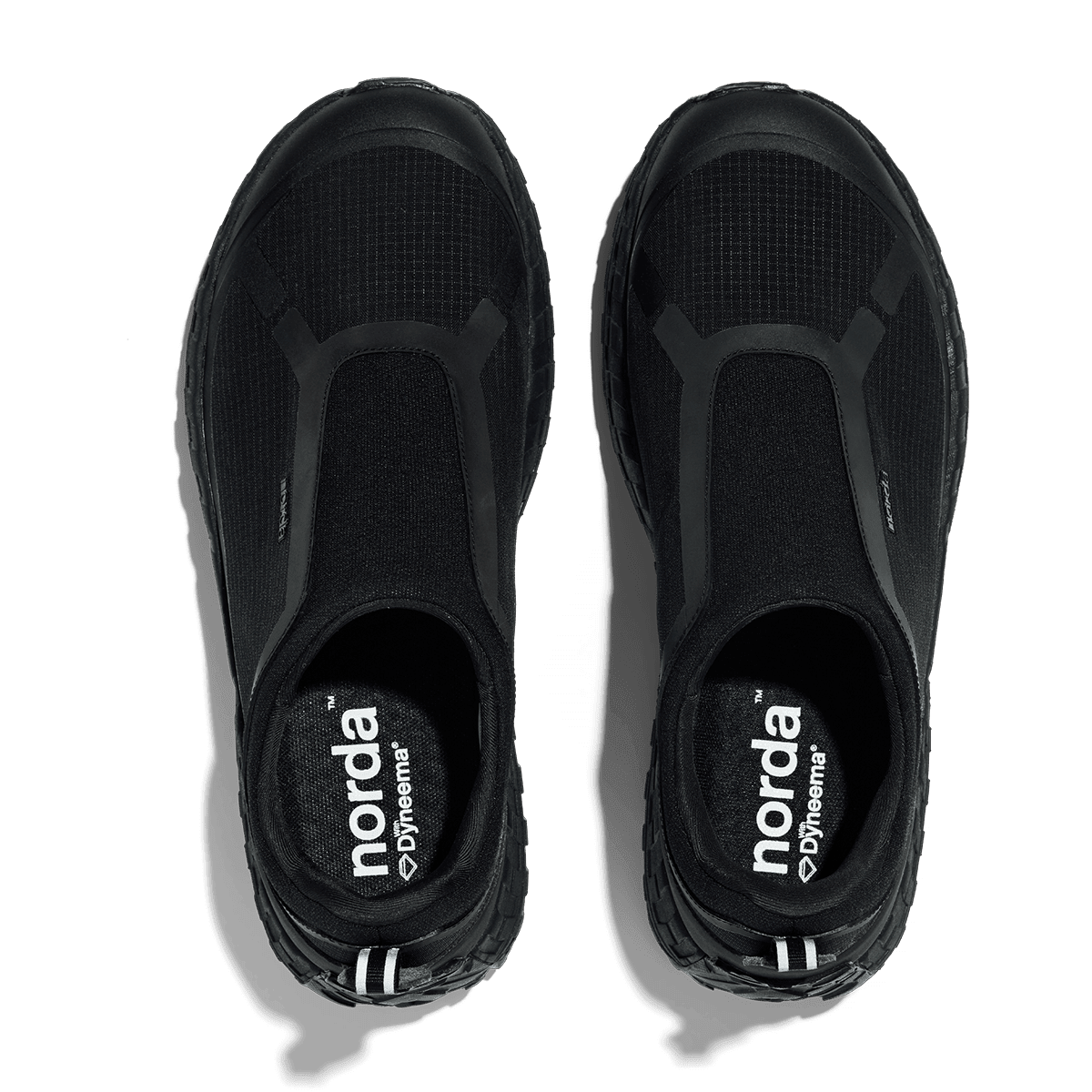 norda 003 — Pitch Black trail shoe — product view 3